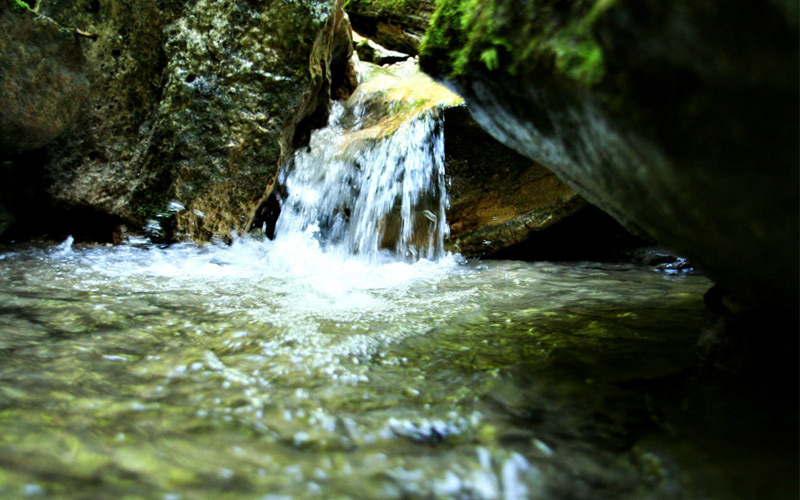 Маленький водоспад