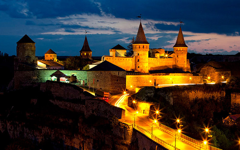 Кам'янець-Подільський Старий Замок Вночі